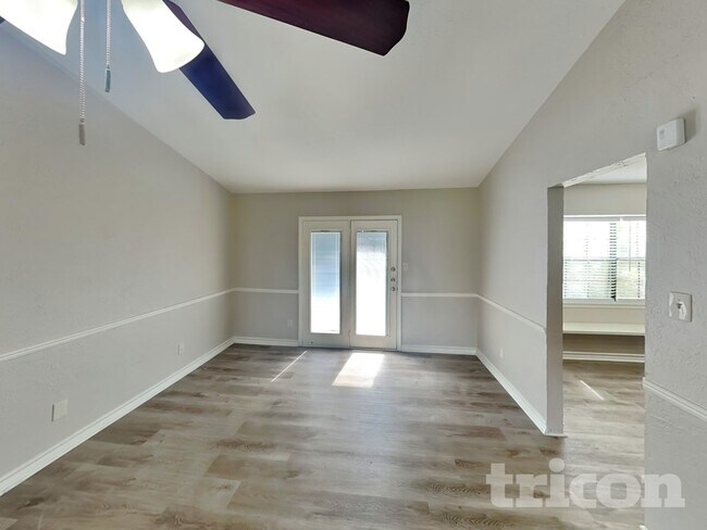 Building Photo - 6704 Dandelion Dr