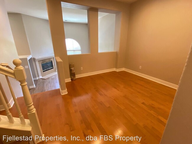 Building Photo - 3 br, 2.5 bath House - 7750 Via Francesco #6
