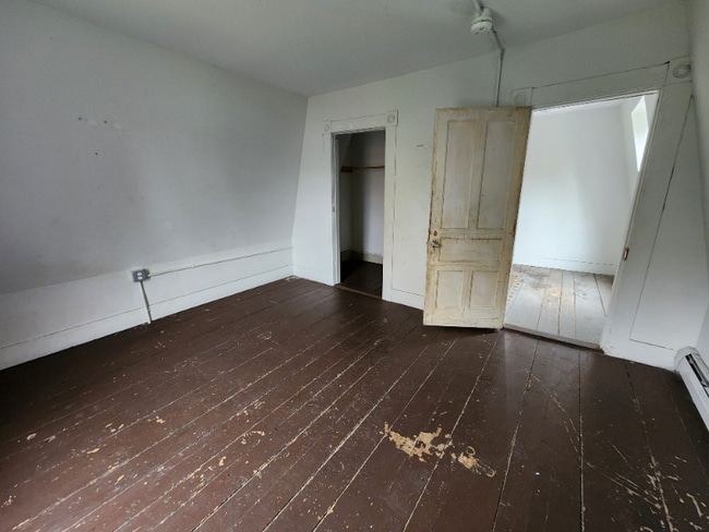 Building Photo - 4 Carnes Rd