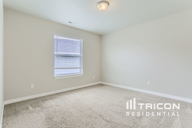 Foto del edificio - 3119 NE 171st St