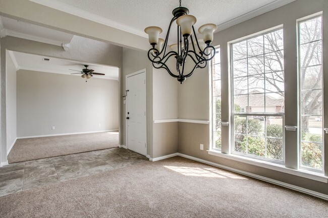 Foto del edificio - 1631 Churchill Ln
