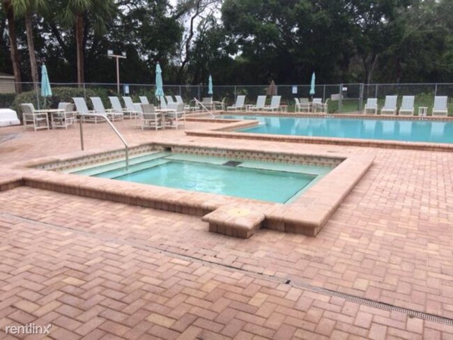 Foto del edificio - 4916 Sunnybrook Dr