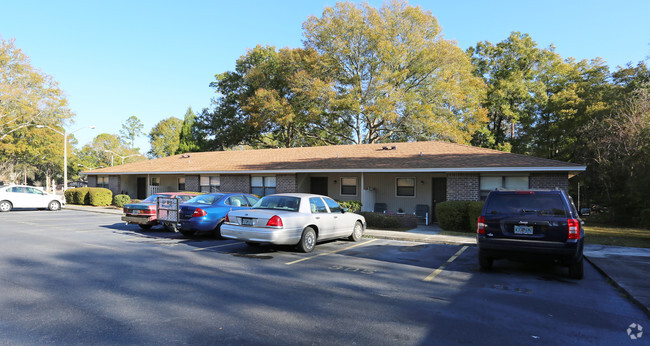 Baldwin Grove Apartments - Baldwin, FL | Apartments.com