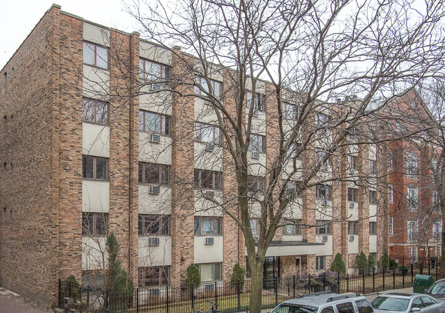 Building Photo - 626 W Wrightwood Ave