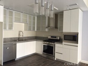 Building Photo - 28 N 3rd St