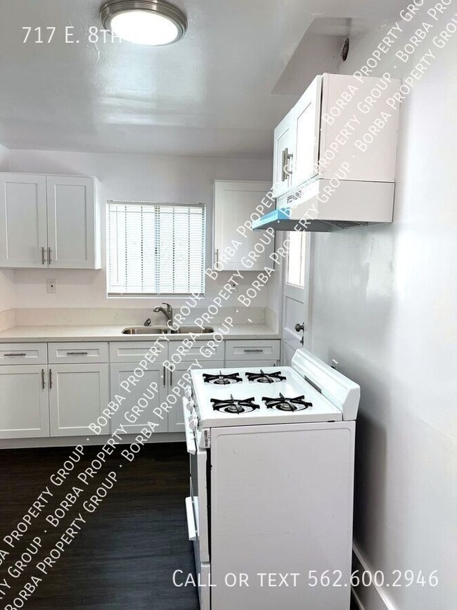 Foto del edificio - 717 E 8th St