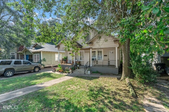 Building Photo - 649 Merrick St