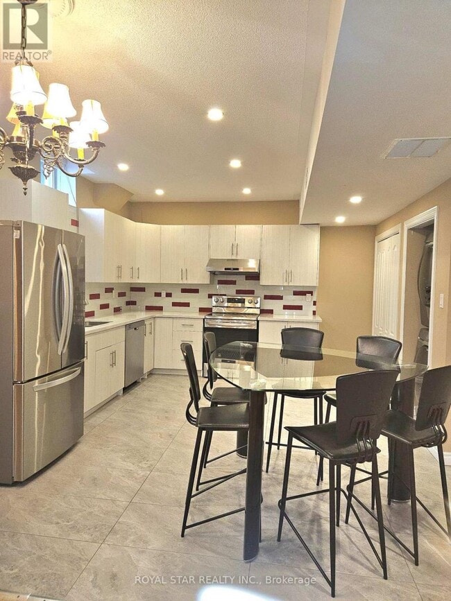 Building Photo - 2257 Manor Hill Dr