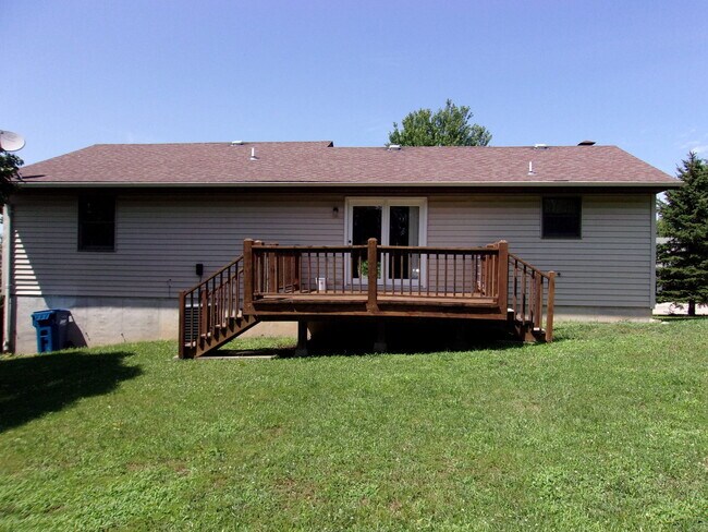 Foto del edificio - 1823 Cedar Ridge Rd