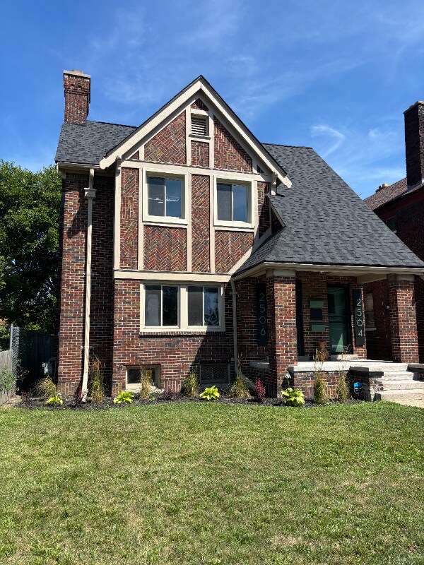 Primary Photo - 2506 W Euclid St