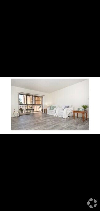 Open Livingroom - 66 Boundary Blvd