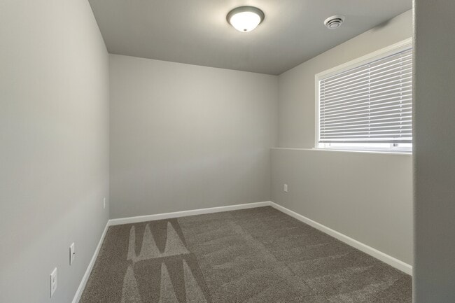 Foto del edificio - 213 Divide Dr