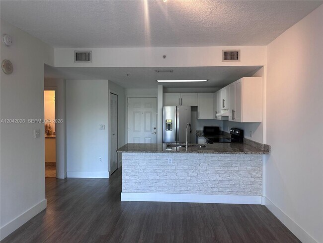 Foto del edificio - 3410 Coral Wy