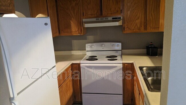 Foto del edificio - 635 W 13th St