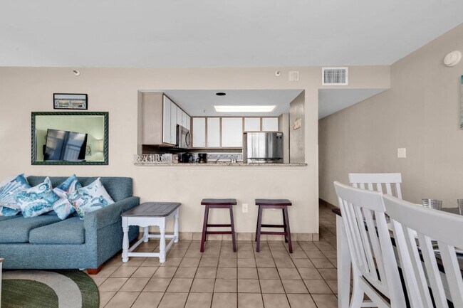 Foto del edificio - 1700 N Ocean Blvd