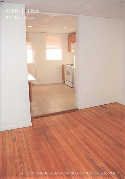 Building Photo - 827 Santa Fe Dr