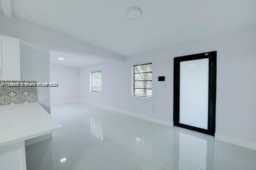 Foto del edificio - 4940 SW 98th Pl