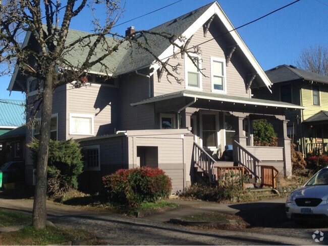 Building Photo - 3603 SE Alder St