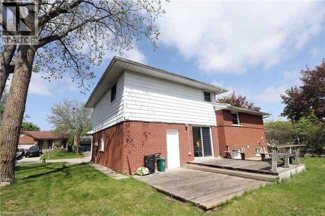 Building Photo - 77 Orchard Mill Crescent