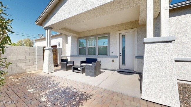 Building Photo - 1202 E Colter St