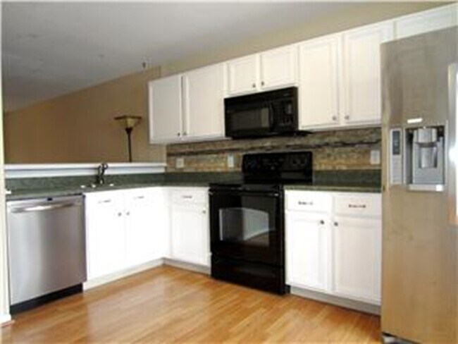 Foto del edificio - 320 Palmerston Ct