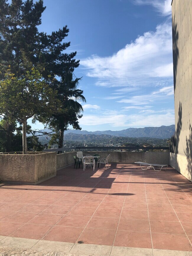 Foto del edificio - 4295 Via Arbolada