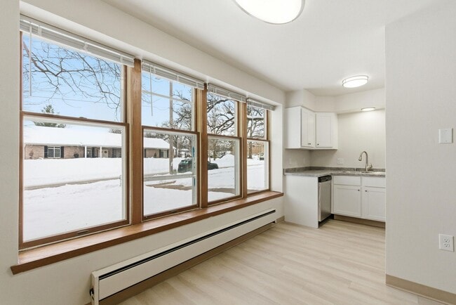 Building Photo - Campus Park Apartments & Commercial