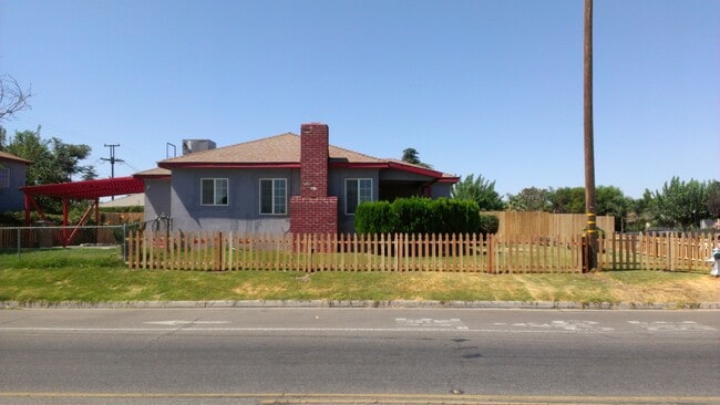 Building Photo - 901 Chester Pl