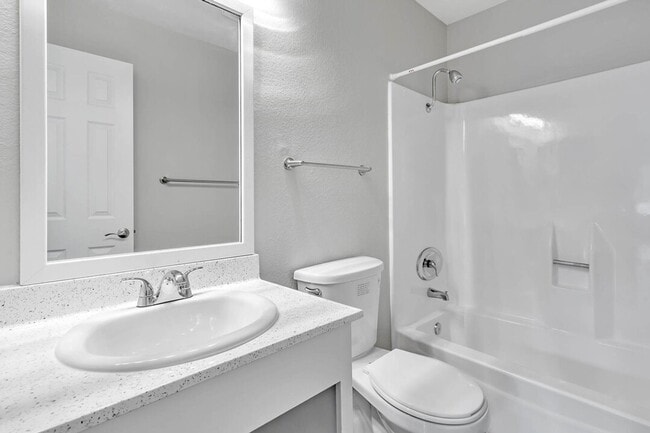 Interior Photo - Grossmont Bluffs
