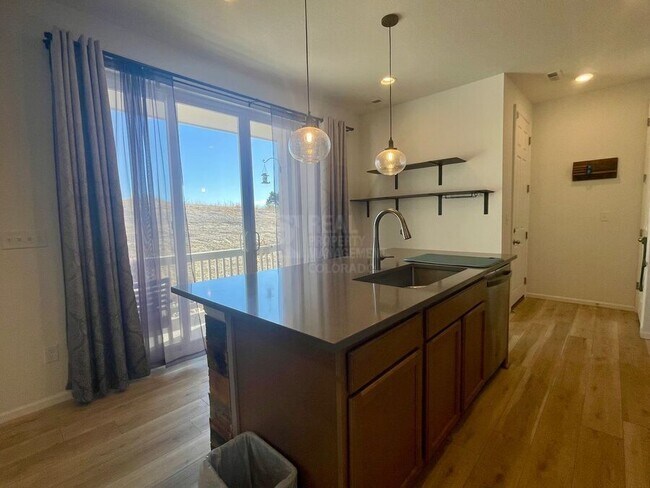 Building Photo - 5066 Deviation Pt