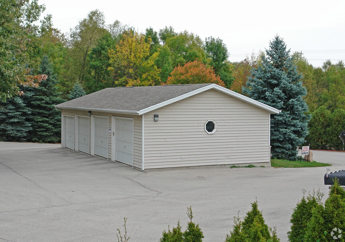 Building Photo - 4840 Indian Hills Dr