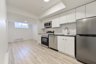 Building Photo - 11514-11587 87 St NW