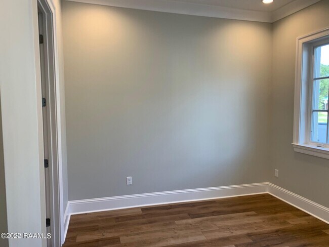 Foto del edificio - 104 Shirekeep Ln