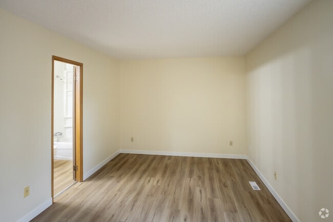 Interior Photo - Huntington Hill Coachhomes