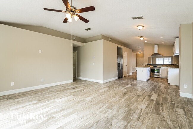 Building Photo - 12984 Chets Creek Dr N