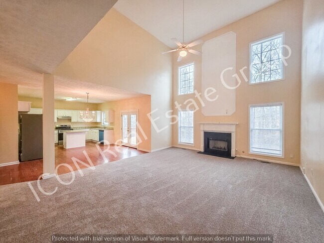 Foto del edificio - 4/2.5 home in a swim/tennis community