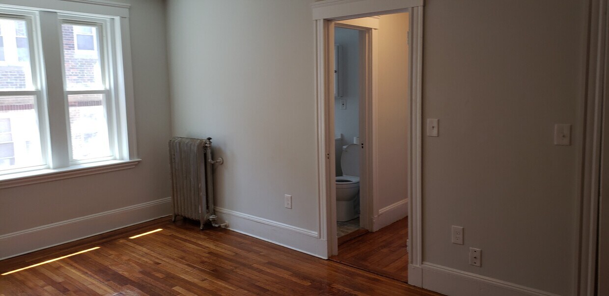 Building Photo - 1721 Commonwealth Ave