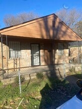 Building Photo - 258 Silverage Ave