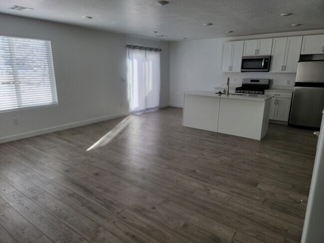 Building Photo - 2020 N 350 W