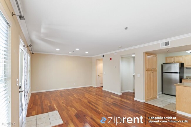 Building Photo - 2 br, 2.5 bath Condo - 623 E El Camino Rea...