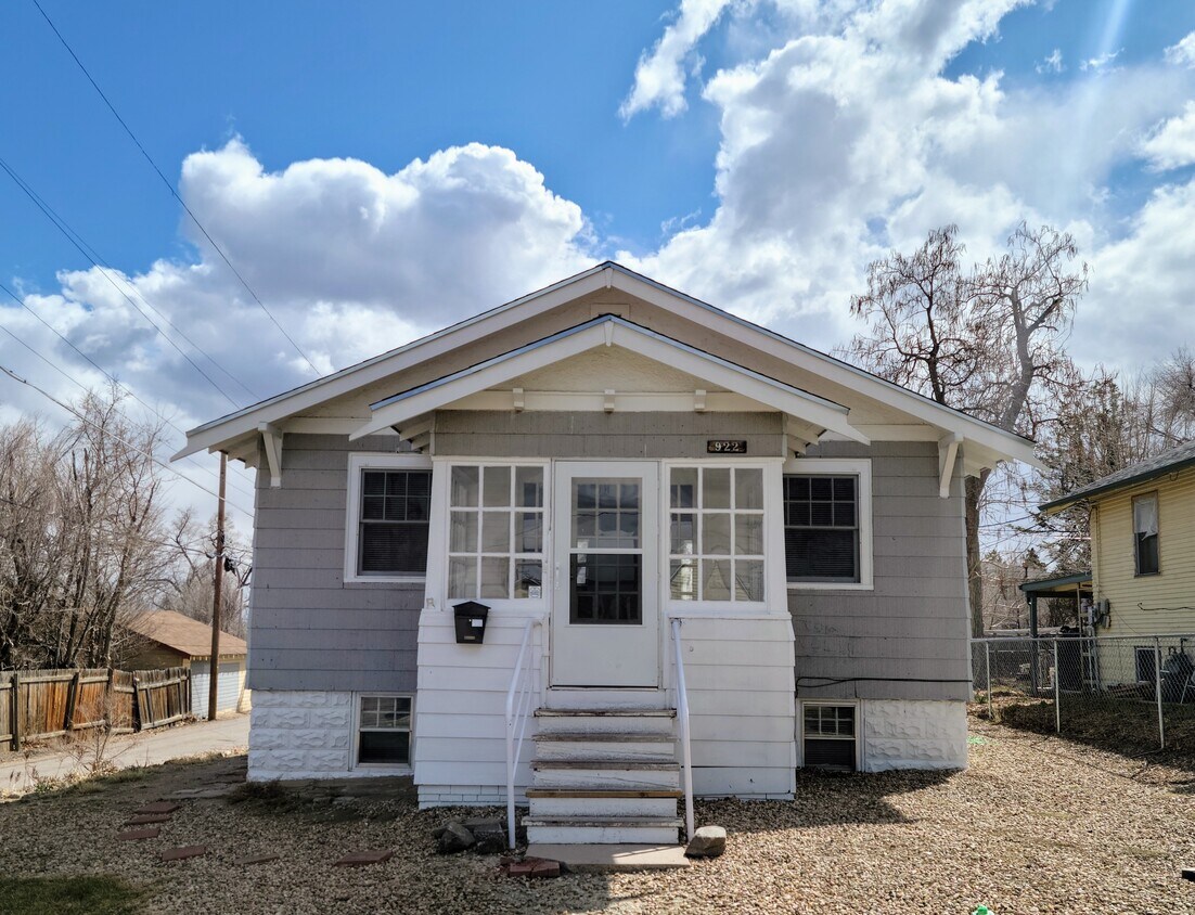 Primary Photo - 922 21st St