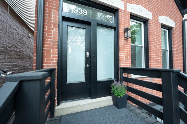 Foto del edificio - 1939 N Honore St