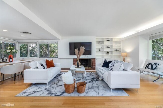 Foto del edificio - 4 br, 3 bath House - 2620 Huntington Dr
