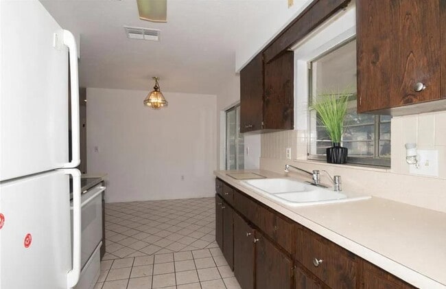 Foto del edificio - 209 S Lee St