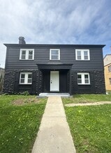 Building Photo - 7209 Brookcrest Dr