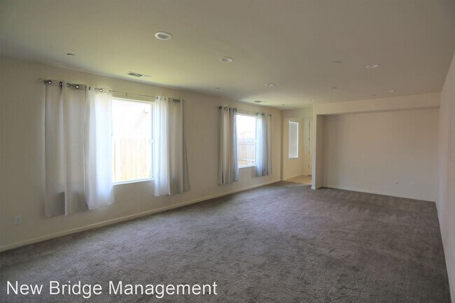 Building Photo - 3 br, 2 bath House - 4351 Strathmore Place