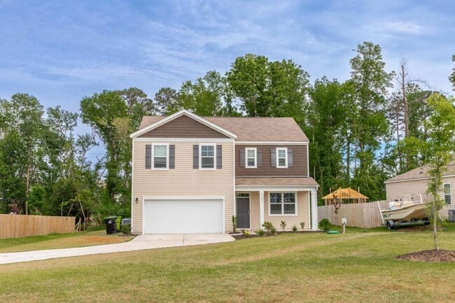 Building Photo - 706 Lenox Dr