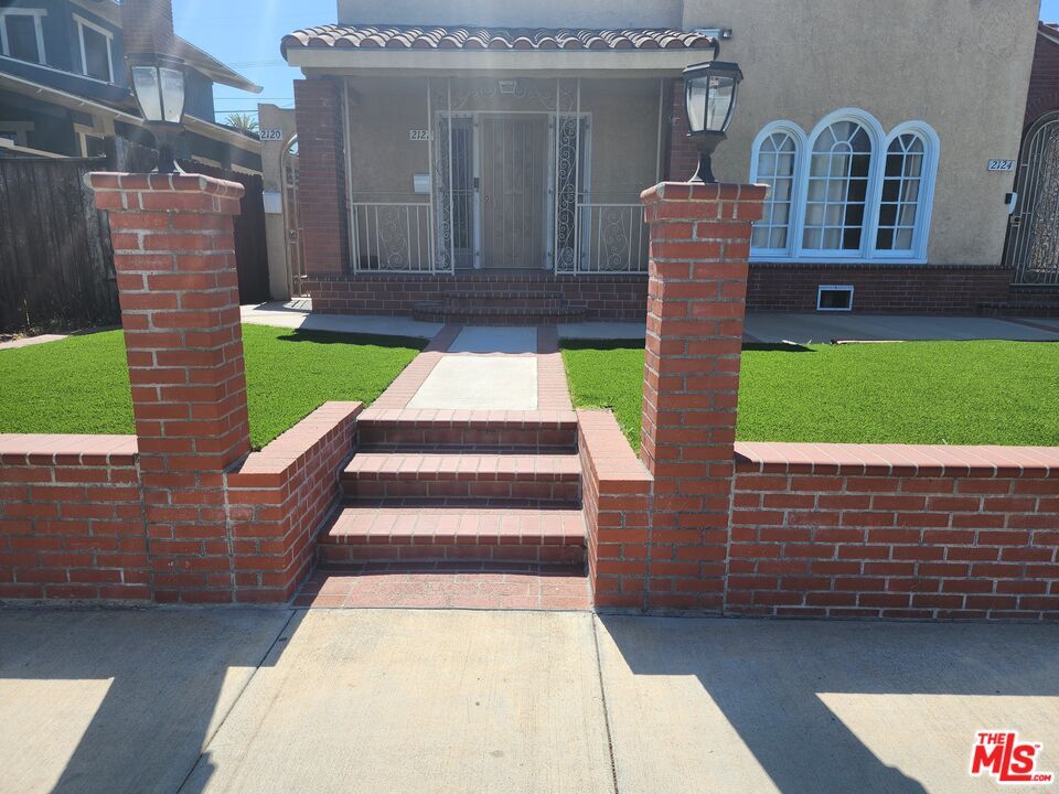 Primary Photo - 2124 West Blvd