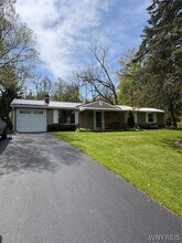 Building Photo - 896 Hillside Dr