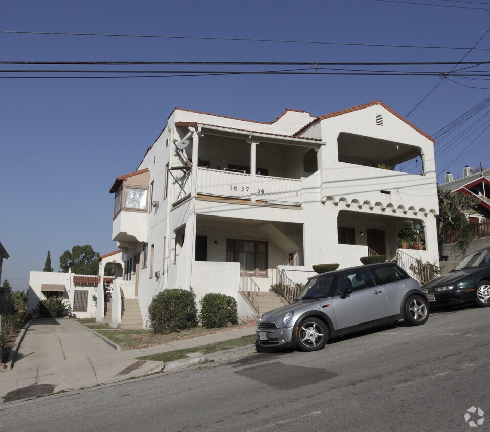 Foto principal - 1637-1639 1/2 Micheltorena St